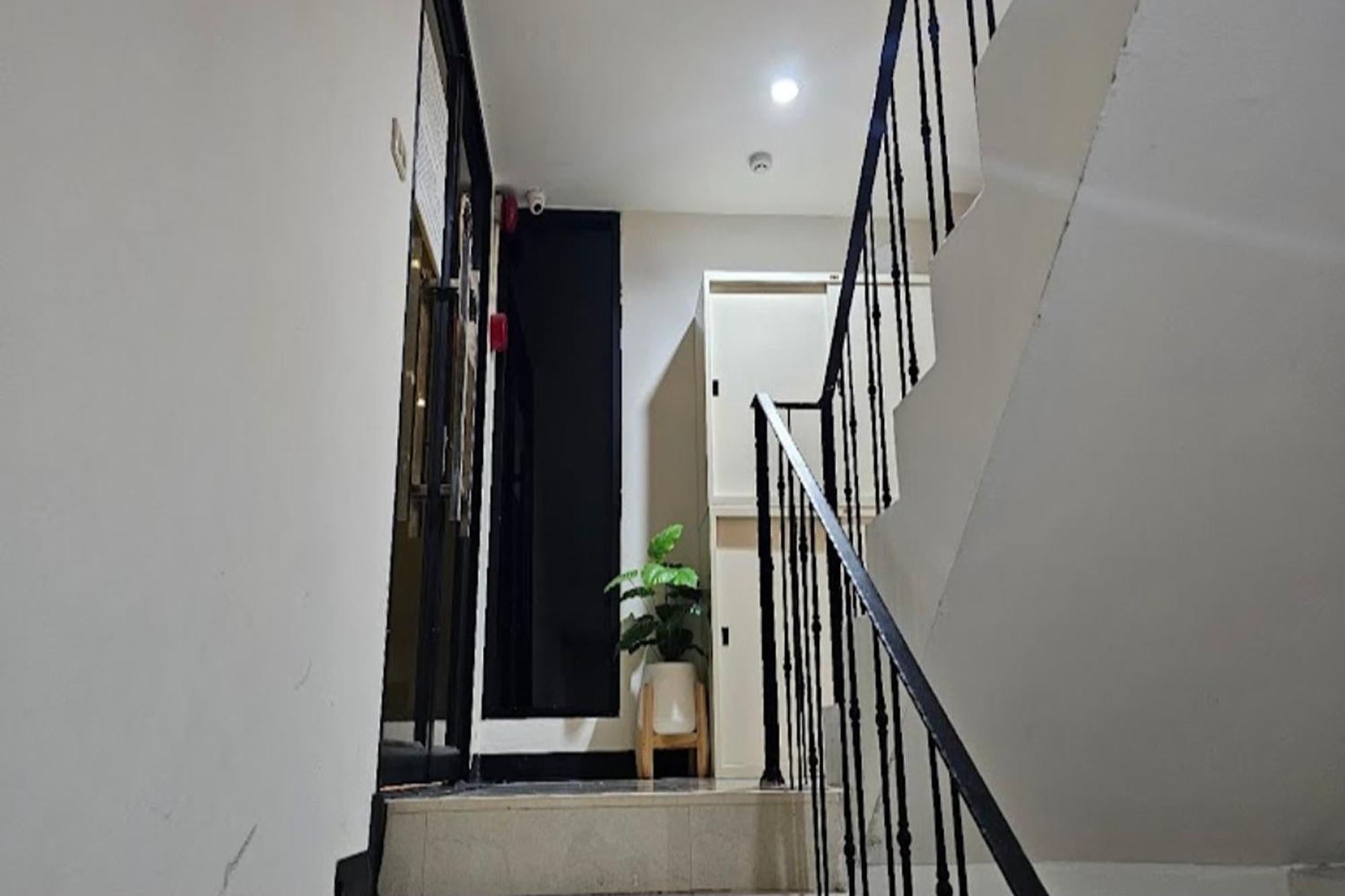 בנגקוק Bnb98 Silom Hotel מראה חיצוני תמונה