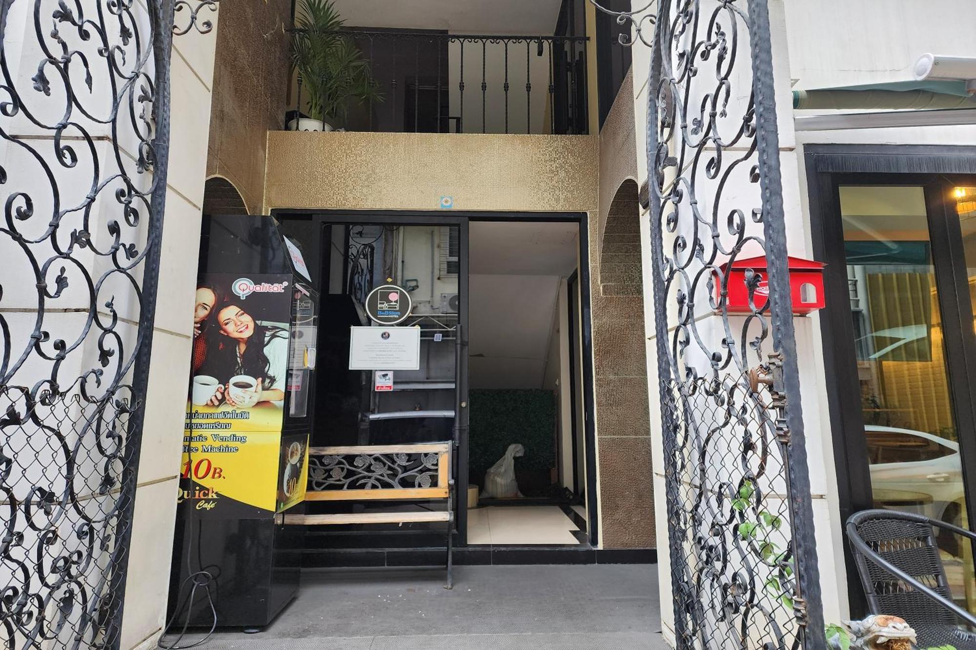בנגקוק Bnb98 Silom Hotel מראה חיצוני תמונה